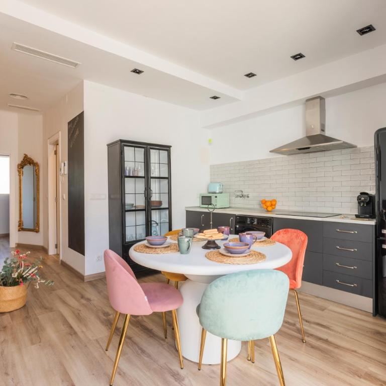 Valencia Beach Luxury Penthouse, Late Checkout - One-Bedroom Apartment - 3