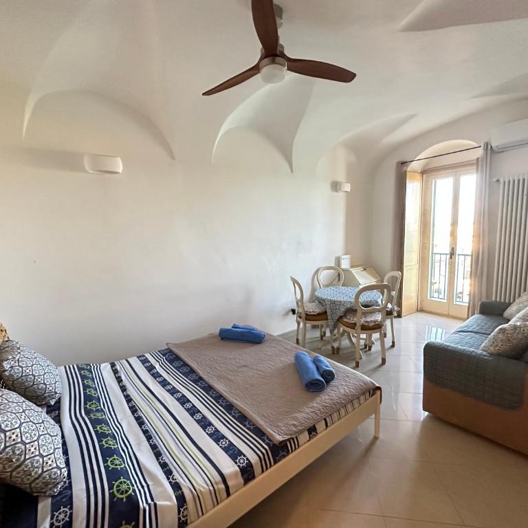 The Best, Sea, Old town, and sunrise view Apartment with balcony - Two-Bedroom Apartment - 12