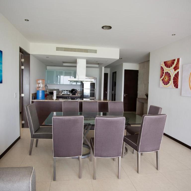 Apartment on the beach! Infinity pool - Three-Bedroom Apartment - 11