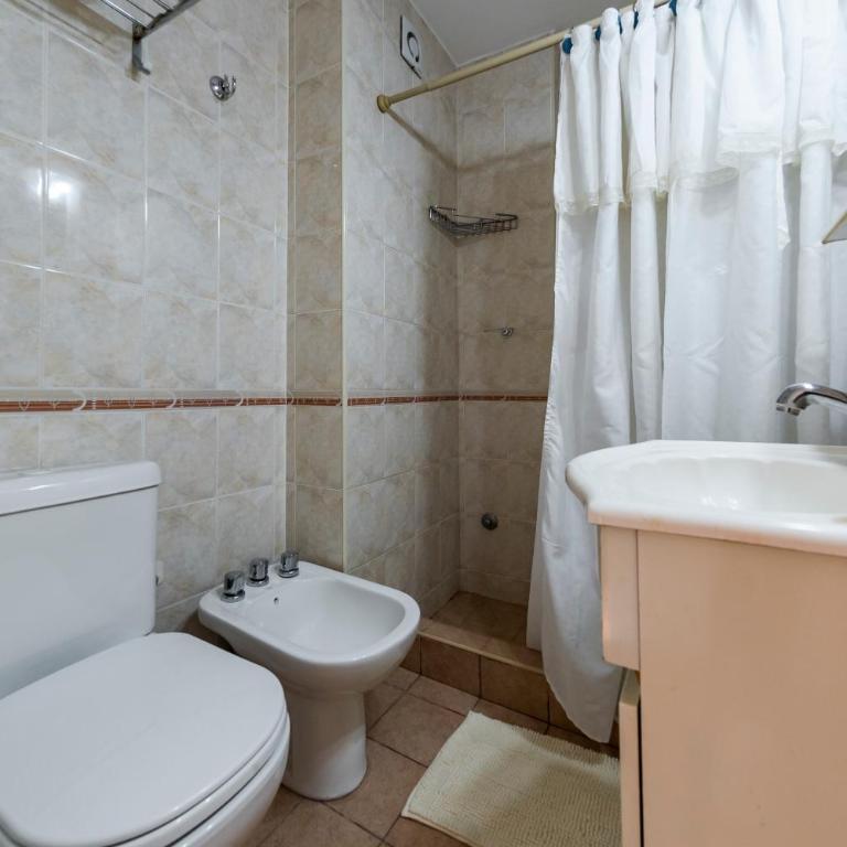 Cómodo Departamento en Pleno Centro - Two-Bedroom Apartment - 12