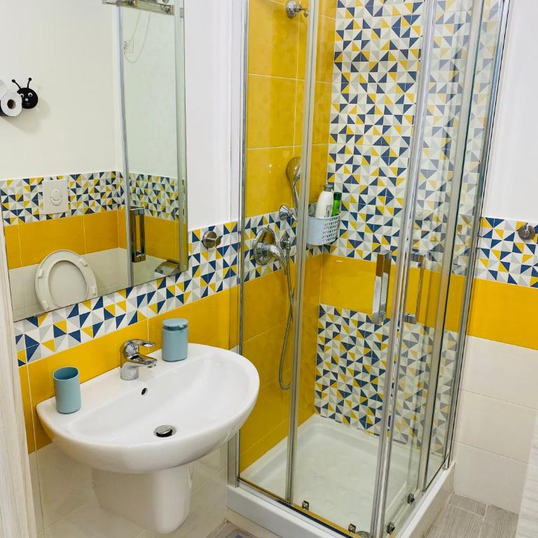 Napoli Centro Casa Vacanza - Appartamento Standard con 2 Camere da Letto - 12
