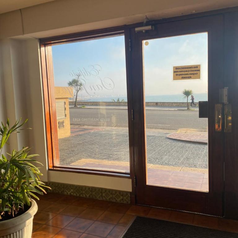 EDIFICIO FRENTE AL MAR! FG departamentos, Av Patricio Peralta Ramos 4283 piso 2 i - One-Bedroom Apartment - 9