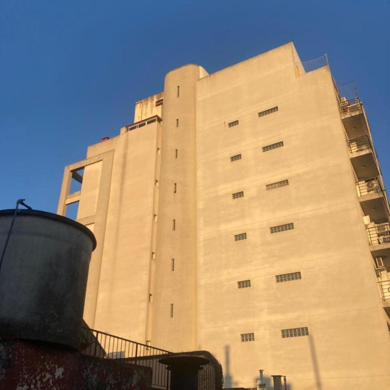 150 m2 Caballito verdadero centro de Buenos Aires Terraza propia Lleno de espacios verdes Living comedor enorme - Apartamento de 1 dormitorio - 16