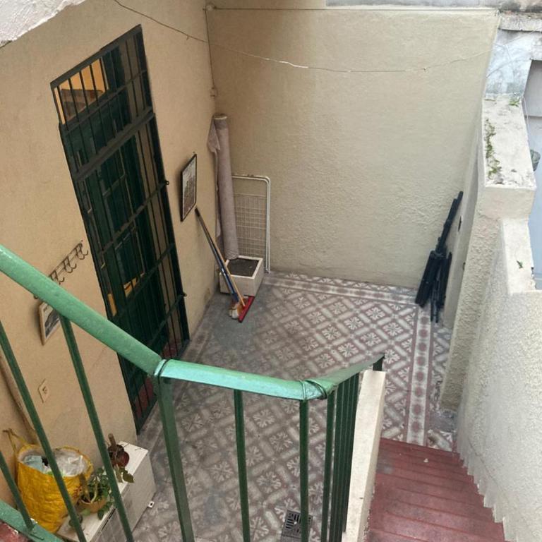 150 m2 Caballito verdadero centro de Buenos Aires Terraza propia Lleno de espacios verdes Living comedor enorme - Apartamento de 1 dormitorio - 18