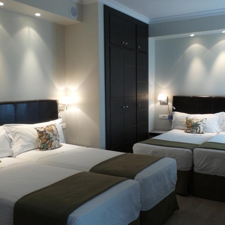 Hotel Moderno Puerta del Sol - Habitación Familiar - 1