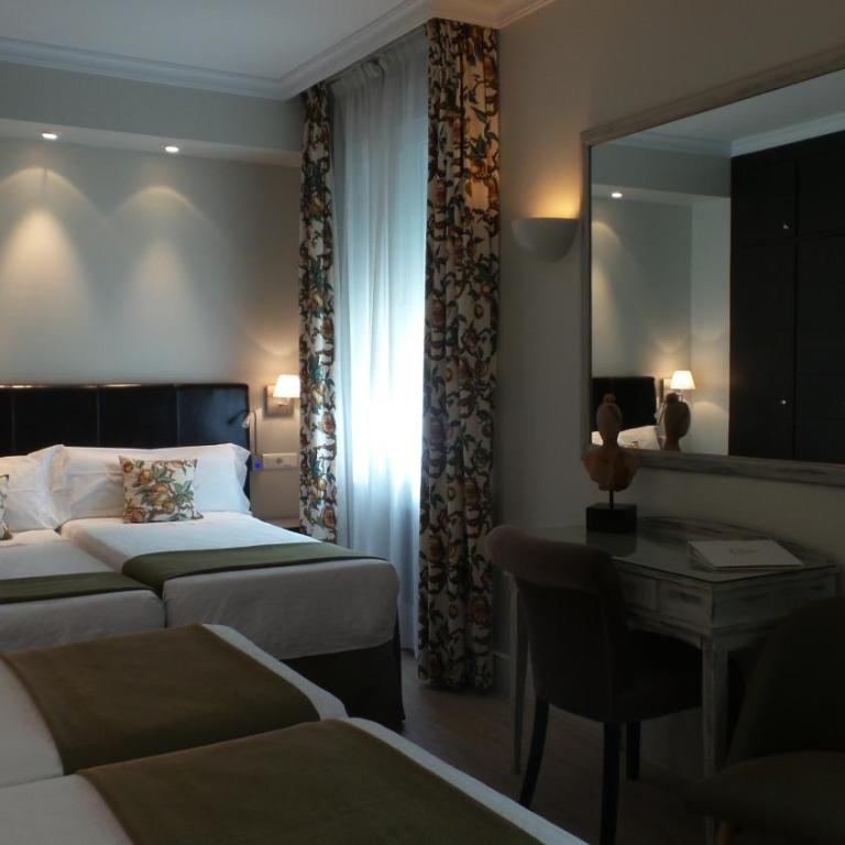 Hotel Moderno Puerta del Sol - Habitación Familiar - 4