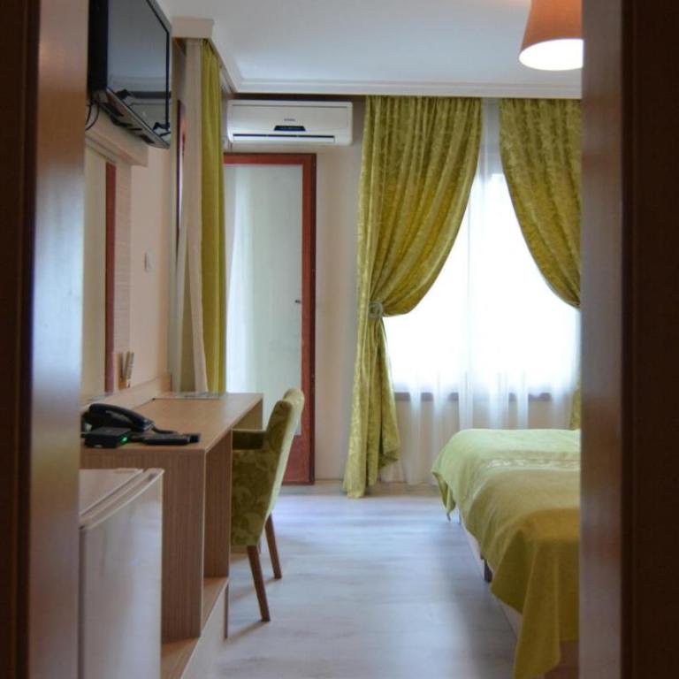 Cvetni konaci-Lenka - Dvokrevetna Soba sa Bračnim Krevetom ili Zasebnim Krevetima, i Pomoćnim Ležajem - 7