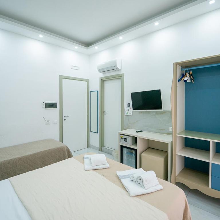 Royal House Napoli Centro, by ClaPa Group - Deluxe Double Room - 11