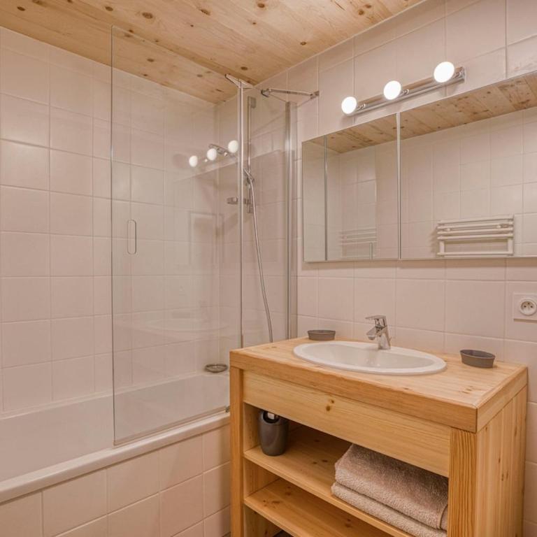 Chalet Familial 3 min des pistes - Hamman - Parking - La Clusaz - Chalet - 15