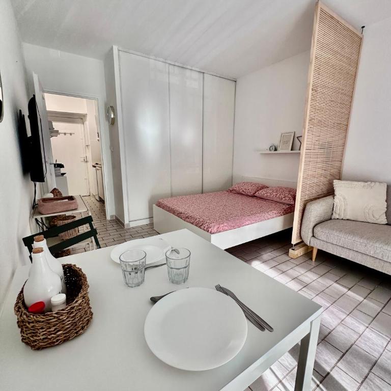 Studio sur le port de Hyères - à 2min des plages, Clim & Balcon - Studio mit Balkon - 2