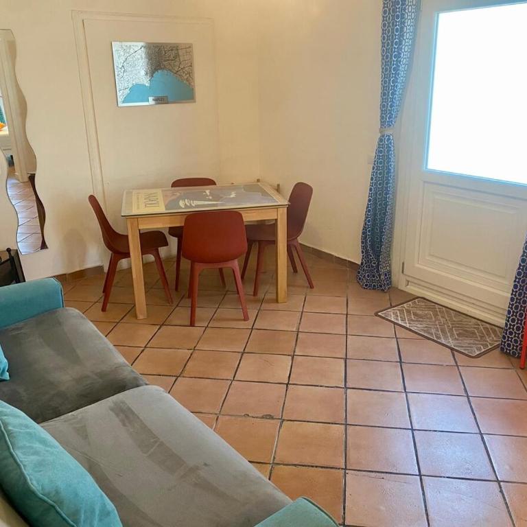 Seagulls House in the Heart of Naples Via Toledo - One-Bedroom Apartment - 42