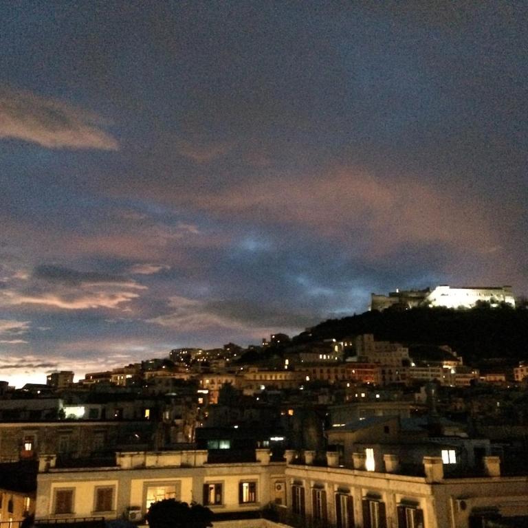 Seagulls House in the Heart of Naples Via Toledo - One-Bedroom Apartment - 67