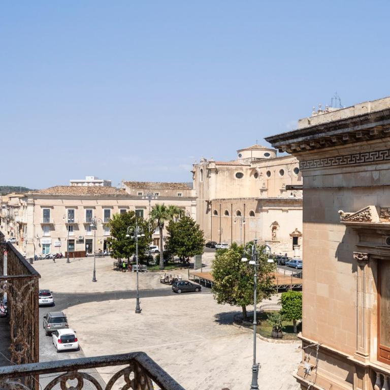 Palazzo Giangreco Rooms - Camera Tripla con Balcone - 28