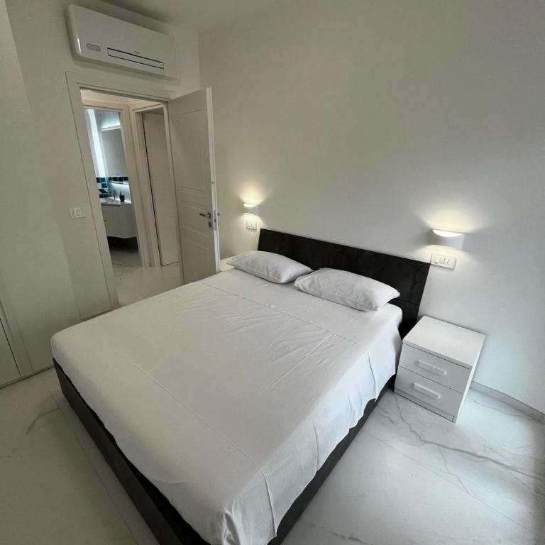 Seaside Beacon Home - Two-Bedroom Deluxe Apartment with Balcony - 5