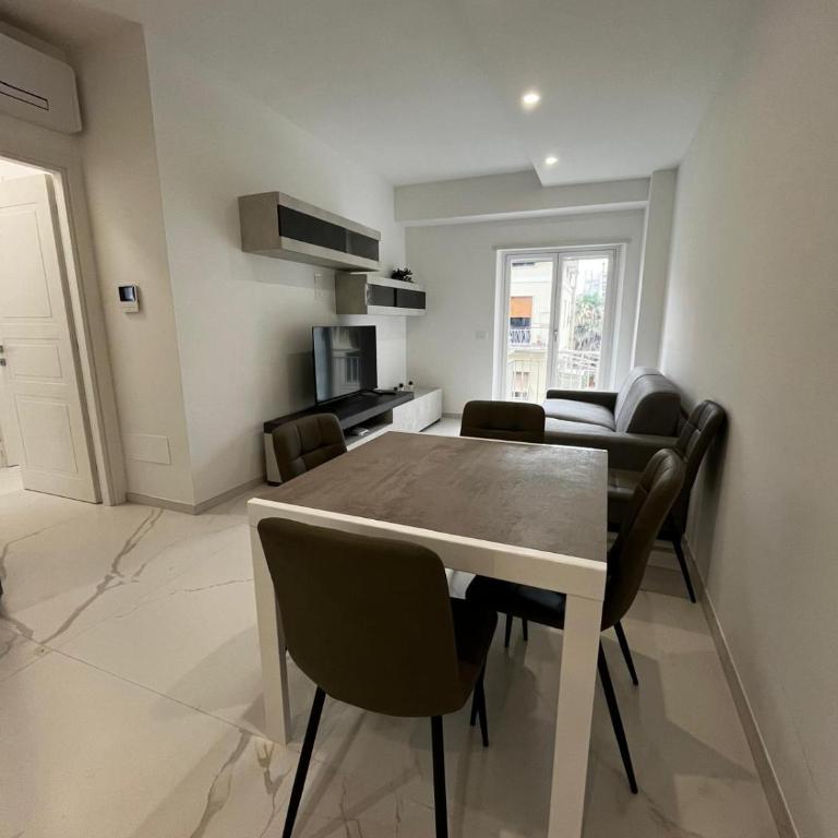 Seaside Beacon Home - Two-Bedroom Deluxe Apartment with Balcony - 4