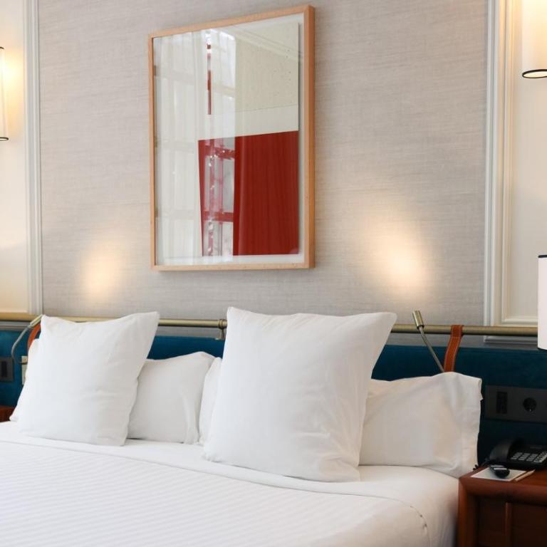 Hospes Palacio de los Patos, a Member of Design Hotels - Triple Room - 1