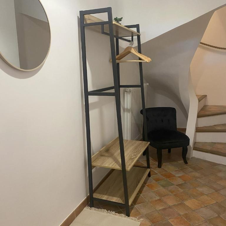 La maison des quais avec vue sur la Sorgue, terrasse, 2 chambres parking securise prive - Two-Bedroom Townhouse - 29
