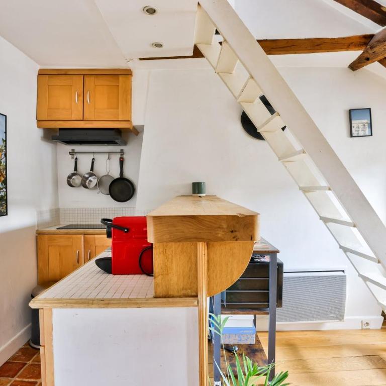 GuestReady - Charming nest in the city centre - One-Bedroom Apartment - 11