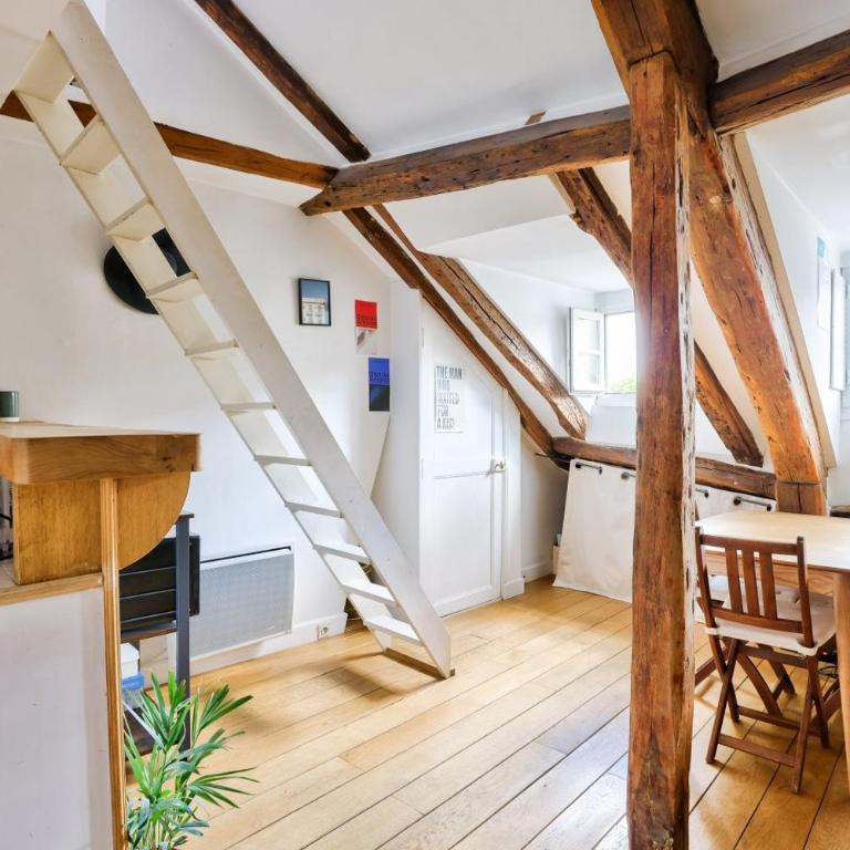 GuestReady - Charming nest in the city centre - One-Bedroom Apartment - 9