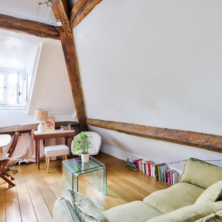 GuestReady - Charming nest in the city centre - One-Bedroom Apartment - 8