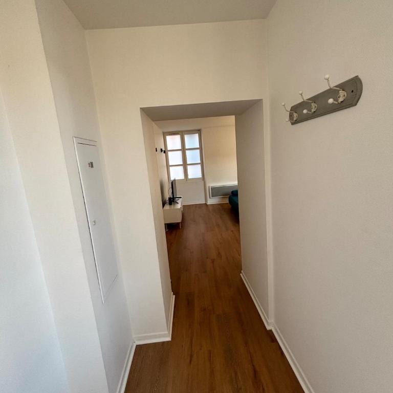 Nouveau magnifique T3 Cœur de Dax - Parking dans résidence - Two-Bedroom Apartment with City View - 8