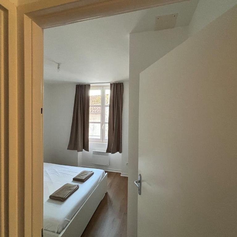 Nouveau magnifique T3 Cœur de Dax - Parking dans résidence - Two-Bedroom Apartment with City View - 12