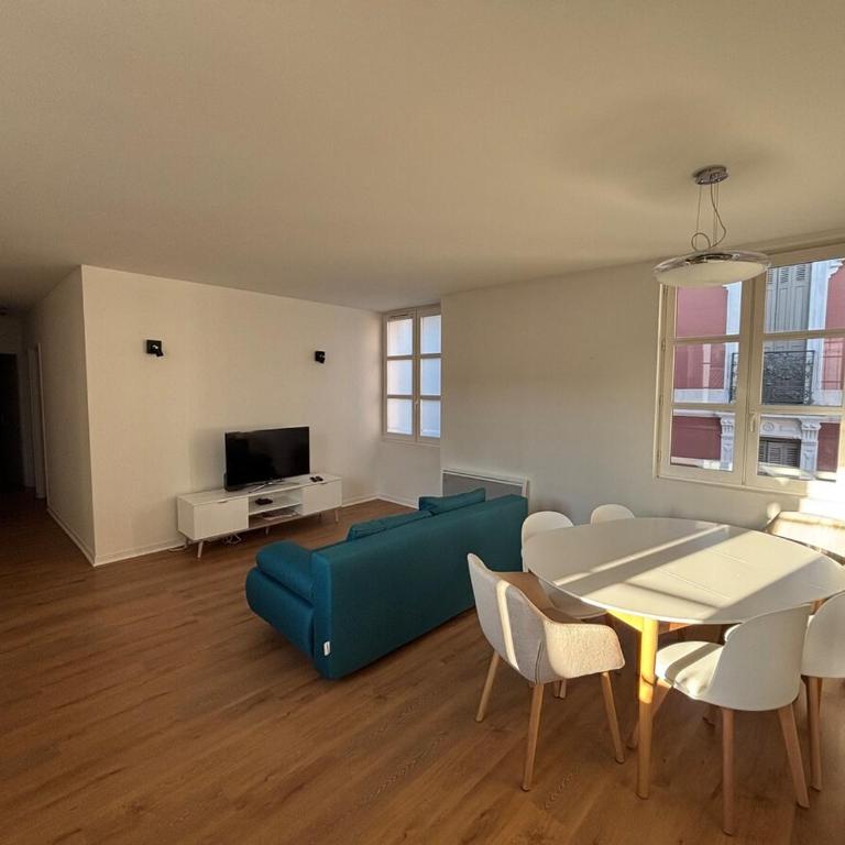 Nouveau magnifique T3 Cœur de Dax - Parking dans résidence - Two-Bedroom Apartment with City View - 1