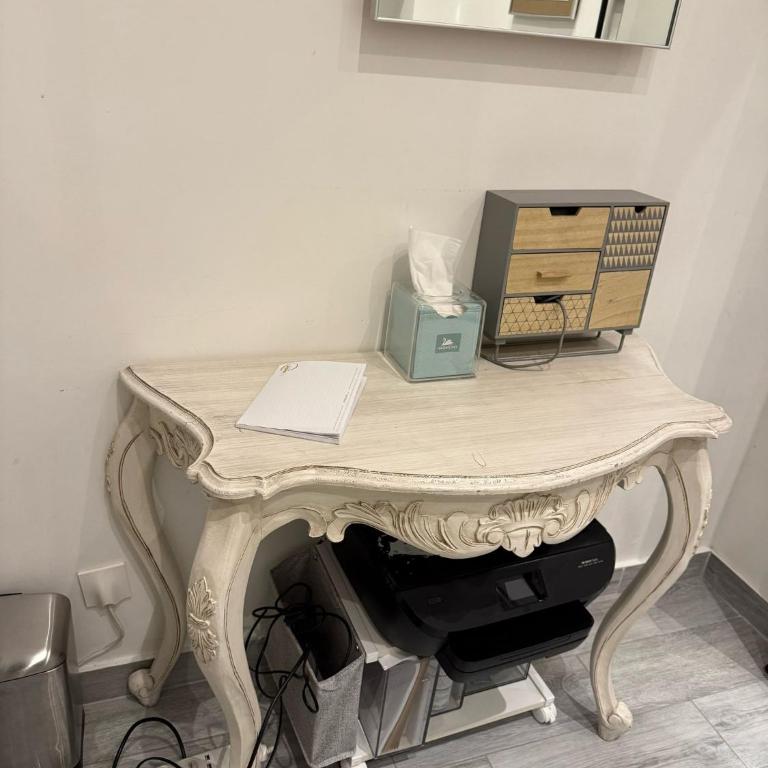 Studio de charme Paris Champs Elysees - Two-Bedroom Apartment - 14