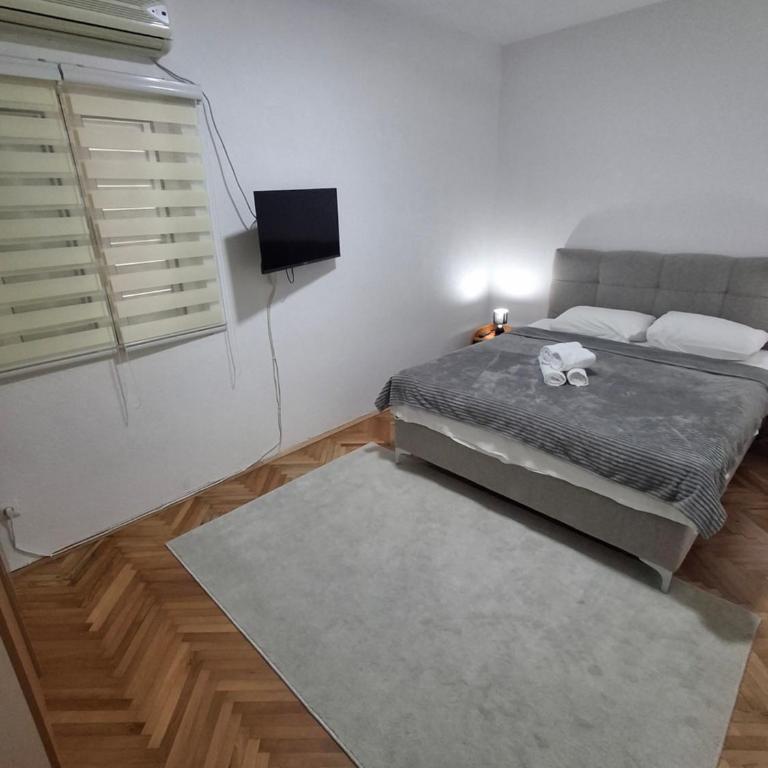 Villa Bubanja with shared pool - Two-Bedroom Apartment with Terrace and Sea View - 45