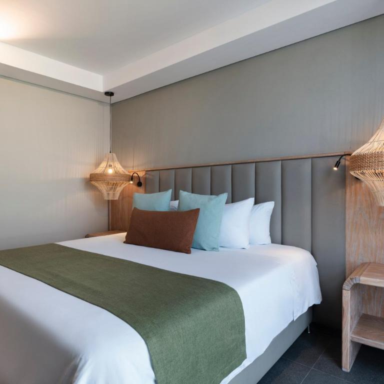 OZ Hotel Collection - Standard Double Room - 3
