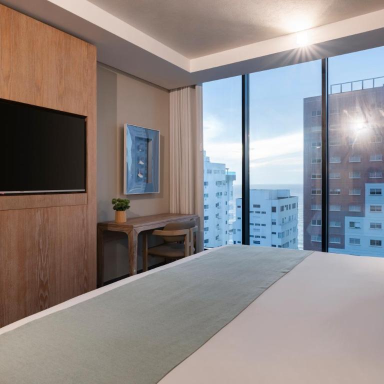 OZ Hotel Collection - Junior Suite - 12