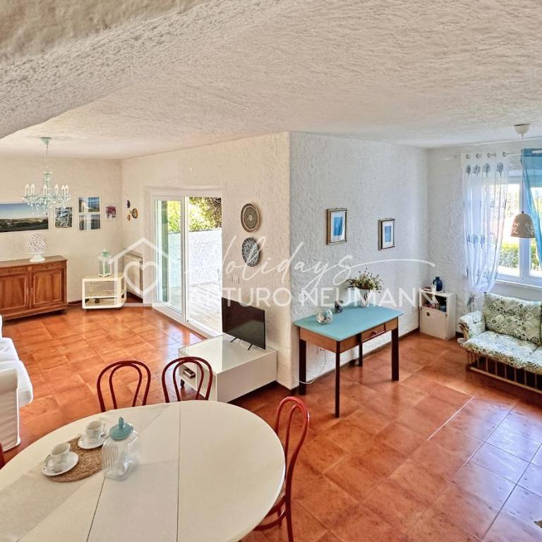 234 - Villa quadrilo AL TAUNUS, con giardino vista mare, posto auto interno- SPIAGGIA INCLUSA AL WHITE BEACH CLUB - Three-Bedroom Villa - 3