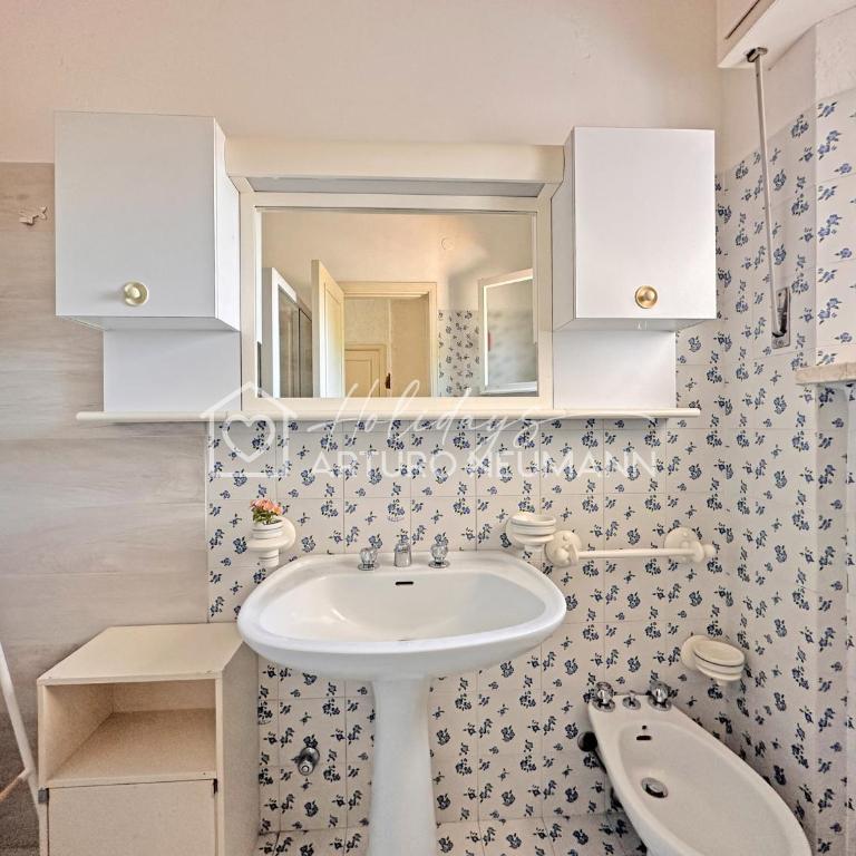 234 - Villa quadrilo AL TAUNUS, con giardino vista mare, posto auto interno- SPIAGGIA INCLUSA AL WHITE BEACH CLUB - Three-Bedroom Villa - 21
