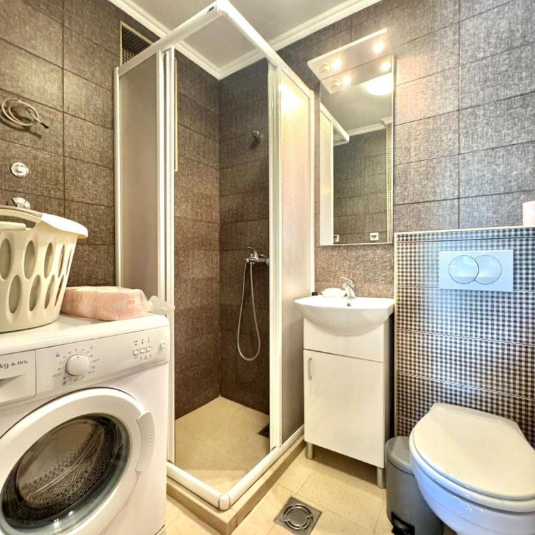 Beachfront Holiday Home Rafailovici - One-Bedroom Apartment - 17