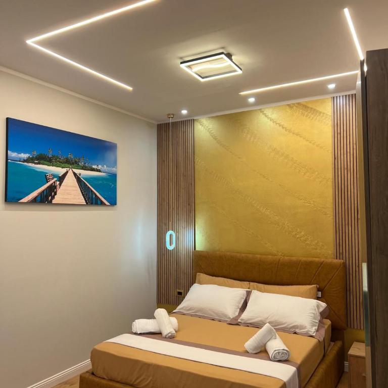 Golden House - Double Room - 4