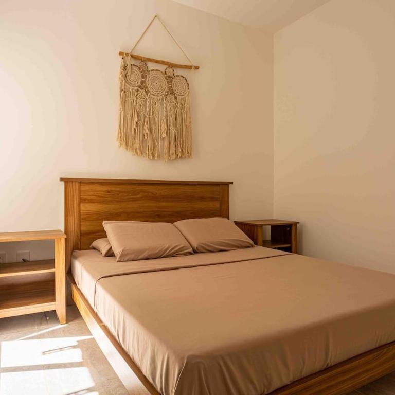BEACH BOHO CONDO - 3 Rec Completely New - Three-Bedroom Apartment - 11