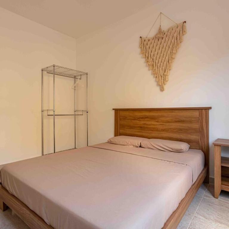 BEACH BOHO CONDO - 3 Rec Completely New - Three-Bedroom Apartment - 19