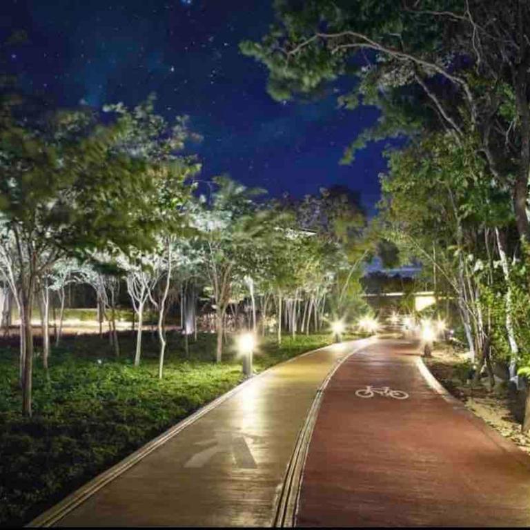 BEACH BOHO CONDO - 3 Rec Completely New - Three-Bedroom Apartment - 17