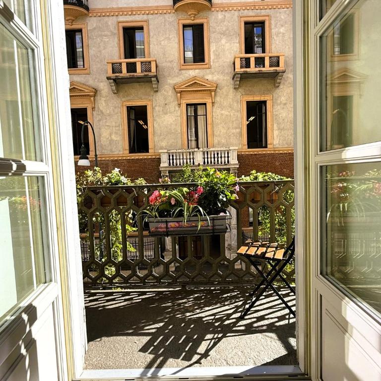 La Casa di Ringhiera - silenzioso appartamento di charme con balcone nel quadrilatero romano - Two-Bedroom Apartment - 18