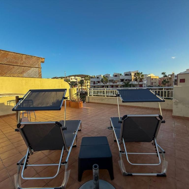 Stylish Palm Mar Apartment with Sunny Terrace BRAVO's House - Appartement 1 Chambre avec Terrasse - 13
