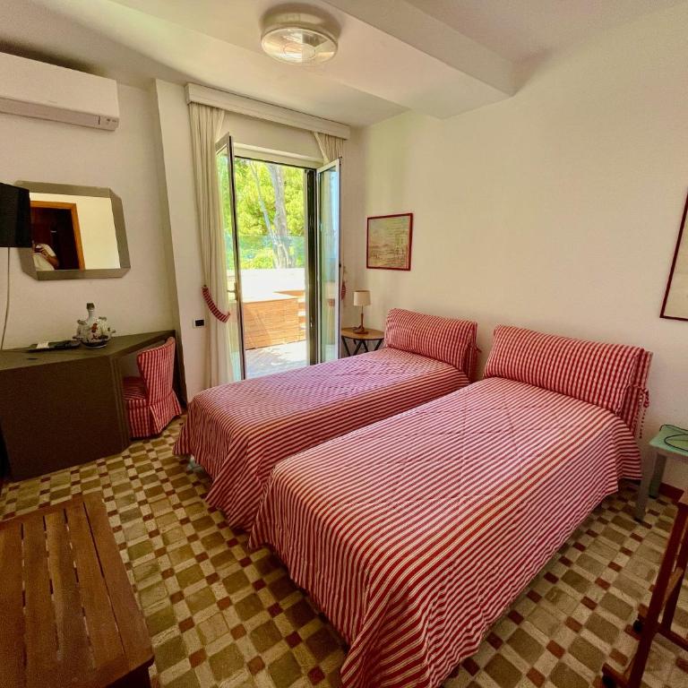 Villa dei Galli - via Tragara - Villa con 3 Camere da Letto - 35