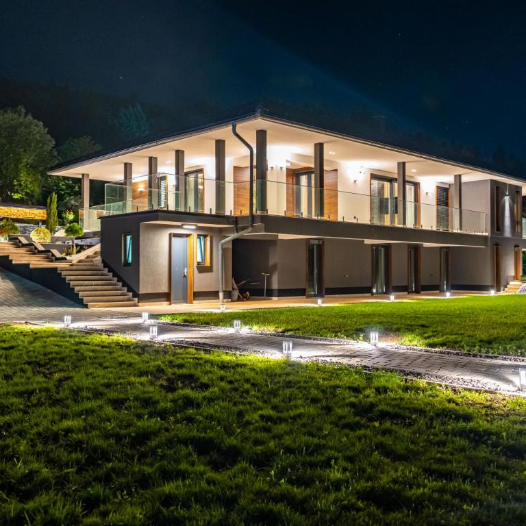 Hillmax Residence - Vila - 1