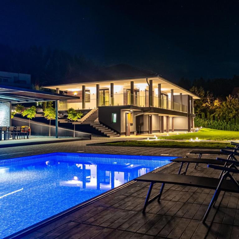 Hillmax Residence - Vila - 7