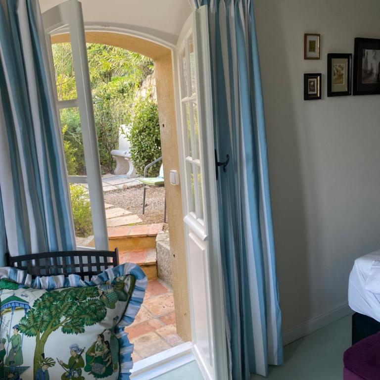 La Bastide Sainte Thérèse - Chambre Double avec Terrasse - 2