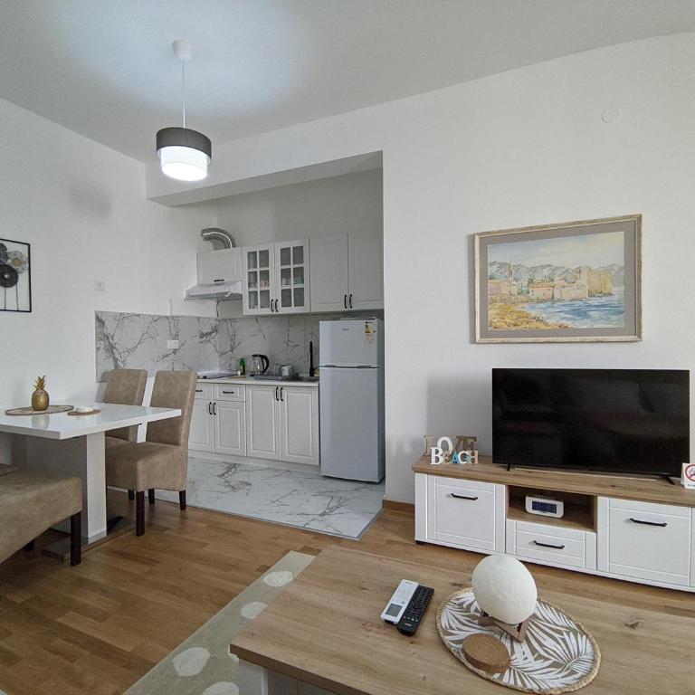 Apartman Mina, Bečići - Budva - One-Bedroom Apartment - 10