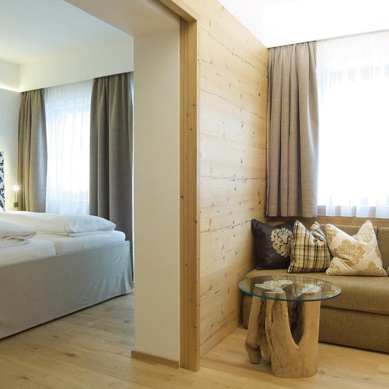 Lifestyle Hotel eder - Dreibettzimmer mit Balkon - 9