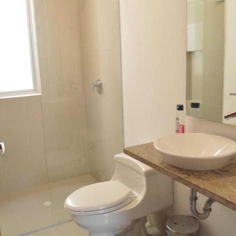 Amplio y cómodo apto para 6 a Max 12 personas con piscina privada en Laguna Club - Apartment - 45