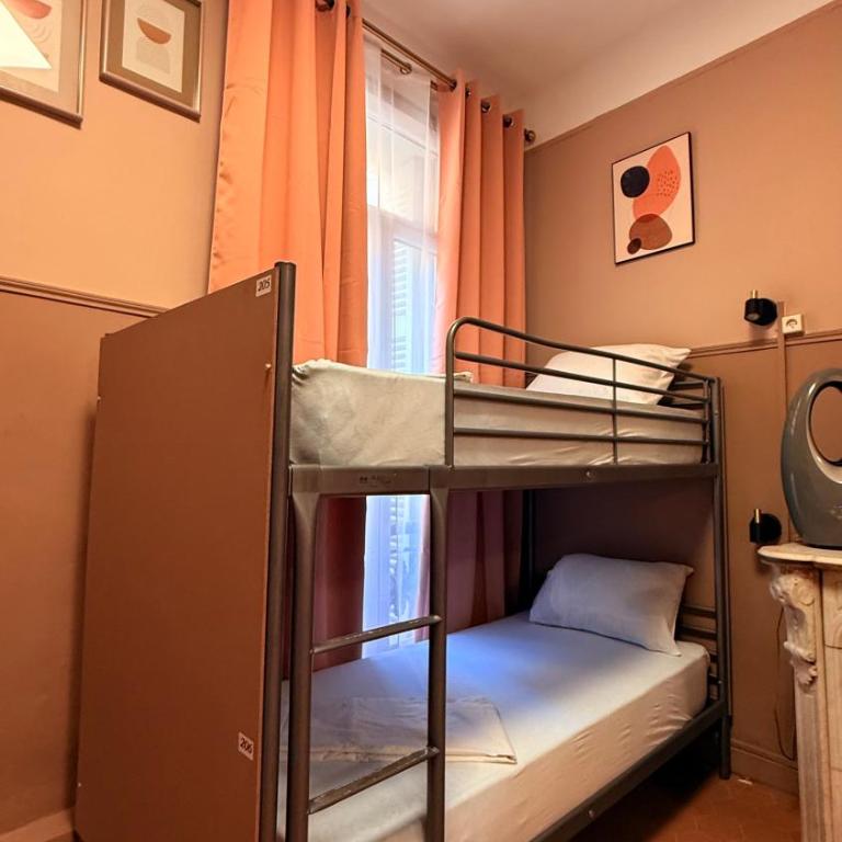 HOTEL SYLVABELLE - Lit Simple dans Dortoir pour Femmes - 5