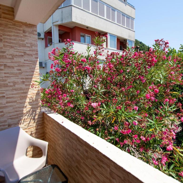 Apartments Vila Anastasia - Double Room with Balcony - 7
