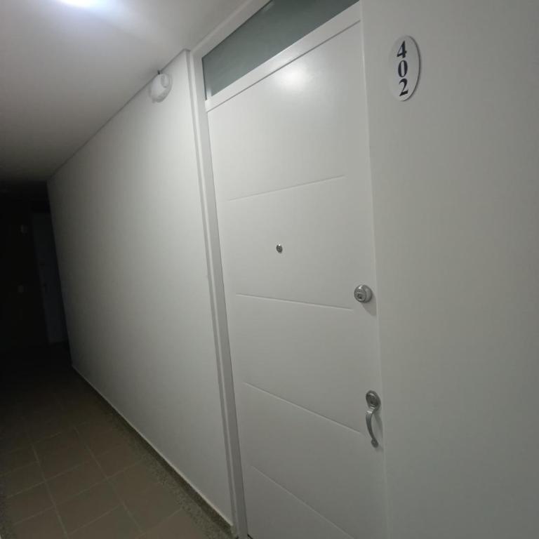 Apartaestudio amoblado, Edificio Avanzzare T2-402 - Apartamento de 1 dormitorio - 5